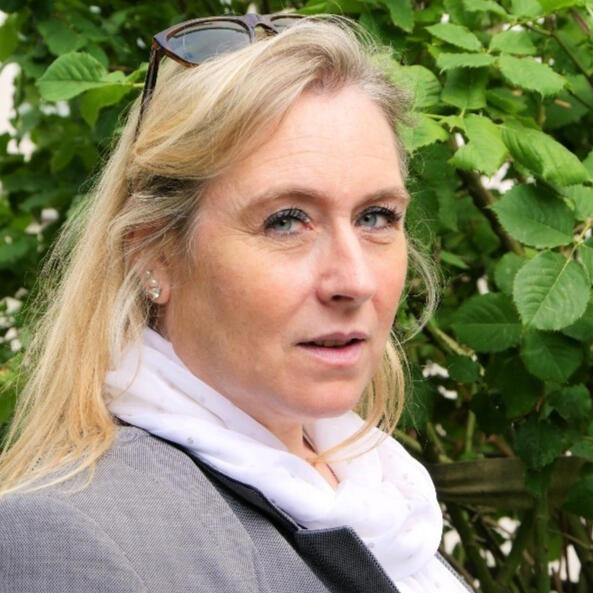 Emmanuelle Breuil-Salles Emmanuelle Breuil-Salles